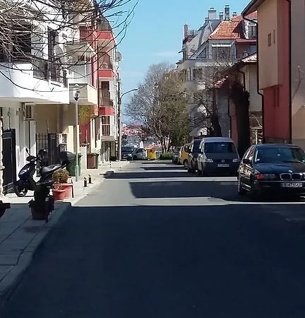 Rakovski 13 شقة *