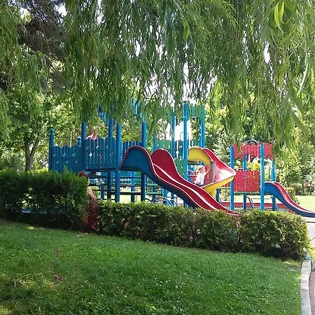 Rakovski 13 نيسيبار
